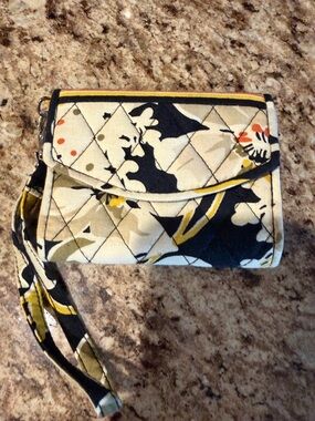 Vera Bradley Cream, Black & Yellow Quilted Wristlet